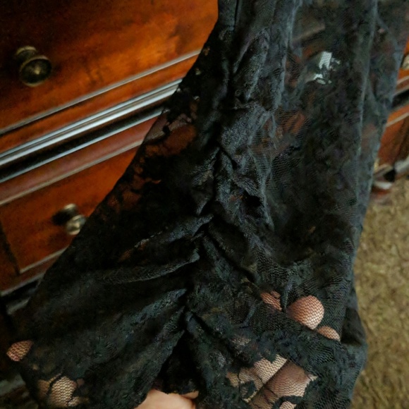 Lace Tunic - Picture 3 of 4